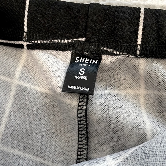 SHEIN 2 piece Grid Crop Top & Skort - Picture 9 of 11